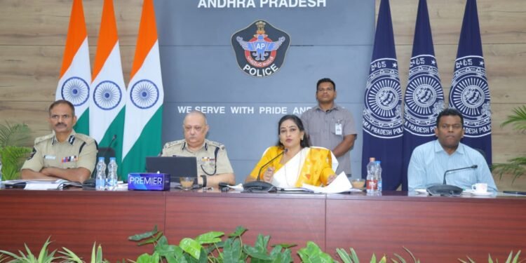 hellotelugu-AnithaVangaalapudi