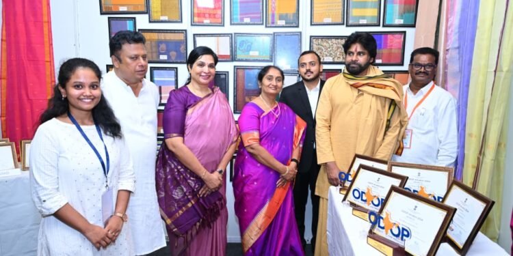 hellotelugu-PawanKalyan
