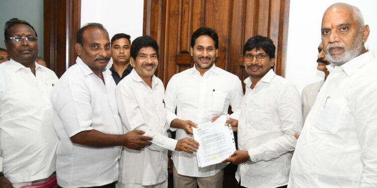hellotelugu-YSJagan
