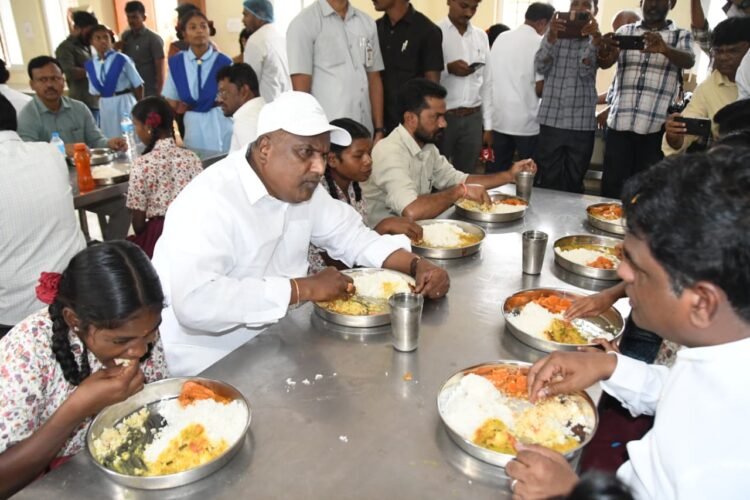 hellotelugu-AdluriLaxmanKumar