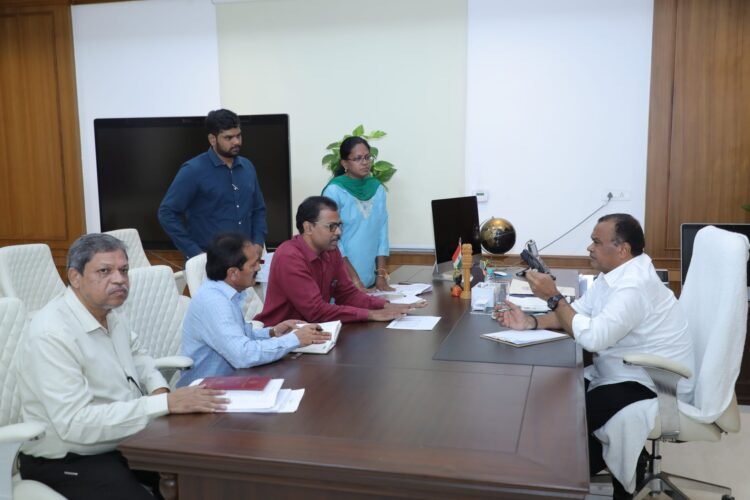 hellotelugu-Komatireddy