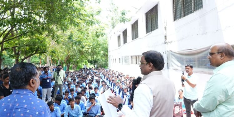 hellotelugu-Vivek