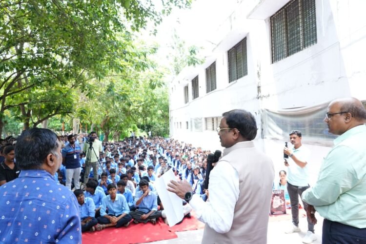 hellotelugu-Vivek