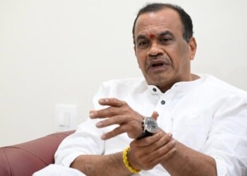 hellotelugu_komatireddy