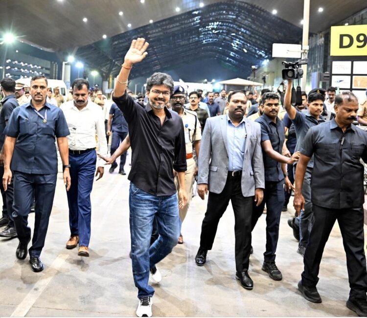 helloteelugu-CMVijay