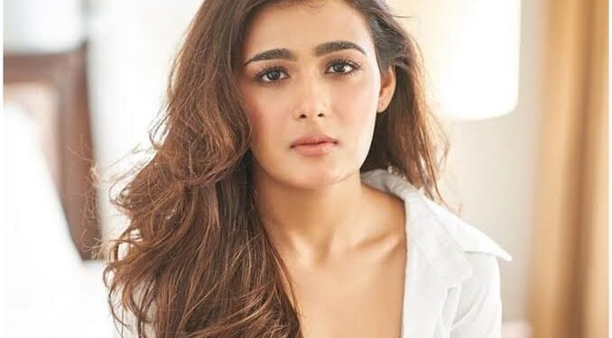 hellotellugu-ShaaliniPandey