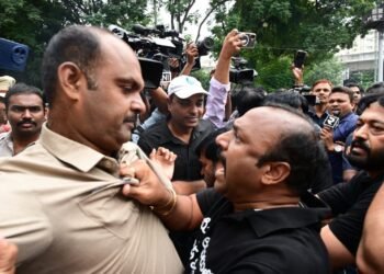 hellotelugu-CongressFire