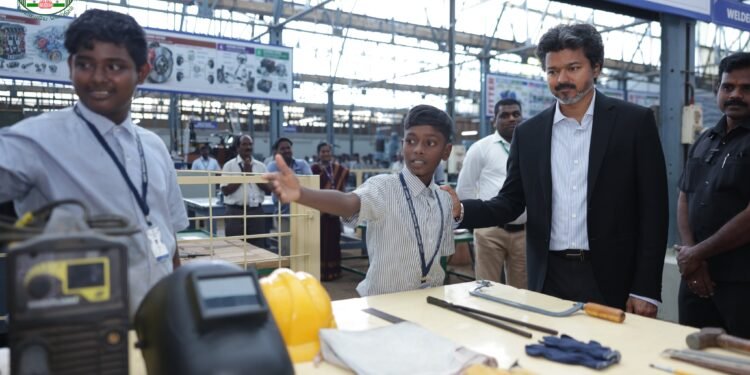 hellotelugu-CMVijay