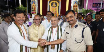 hellotelugu-GarudaSeva