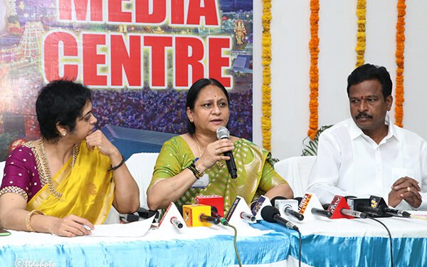 hellotelugu-RenuDixit